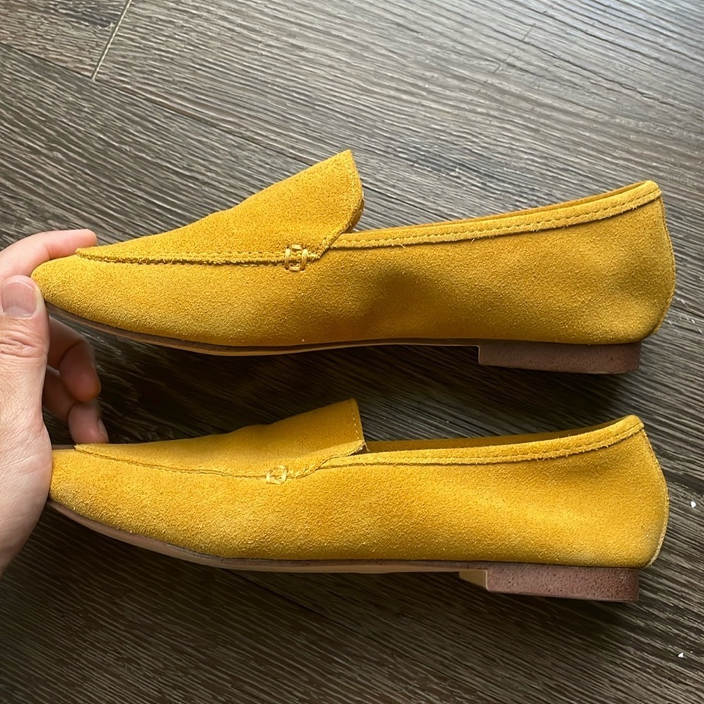 🍋 Real suede slip on loafers beautiful mustard yellow size 6.5